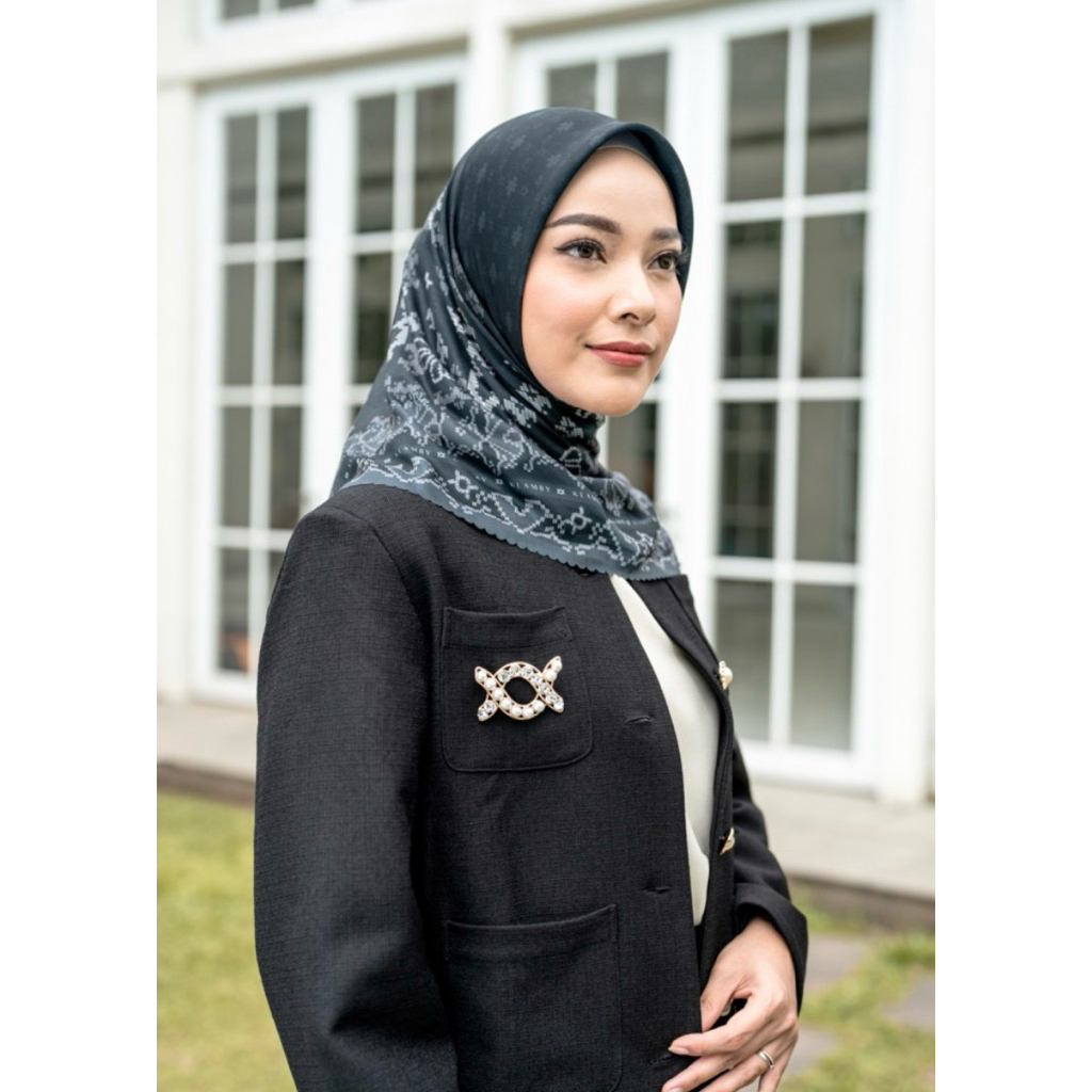 Batanghari Scarf by Wearing Klamby [Hijab Segi Empat]