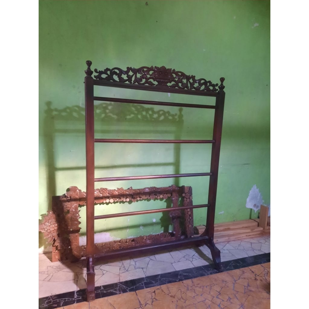 gantungan baju kayu jati