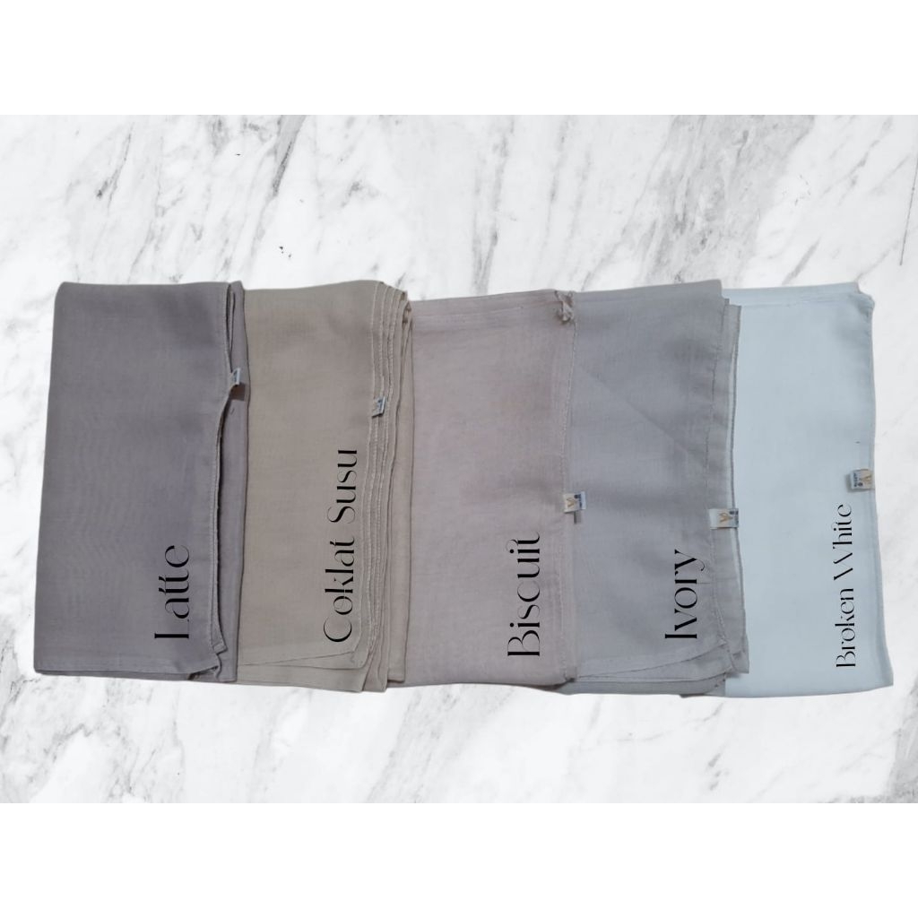 HIJAB SEGI EMPAT MODEL PARIS VARISHA