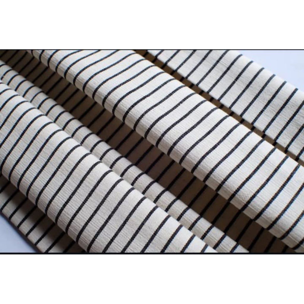 Kain Lurik Putih 1 garis hitam