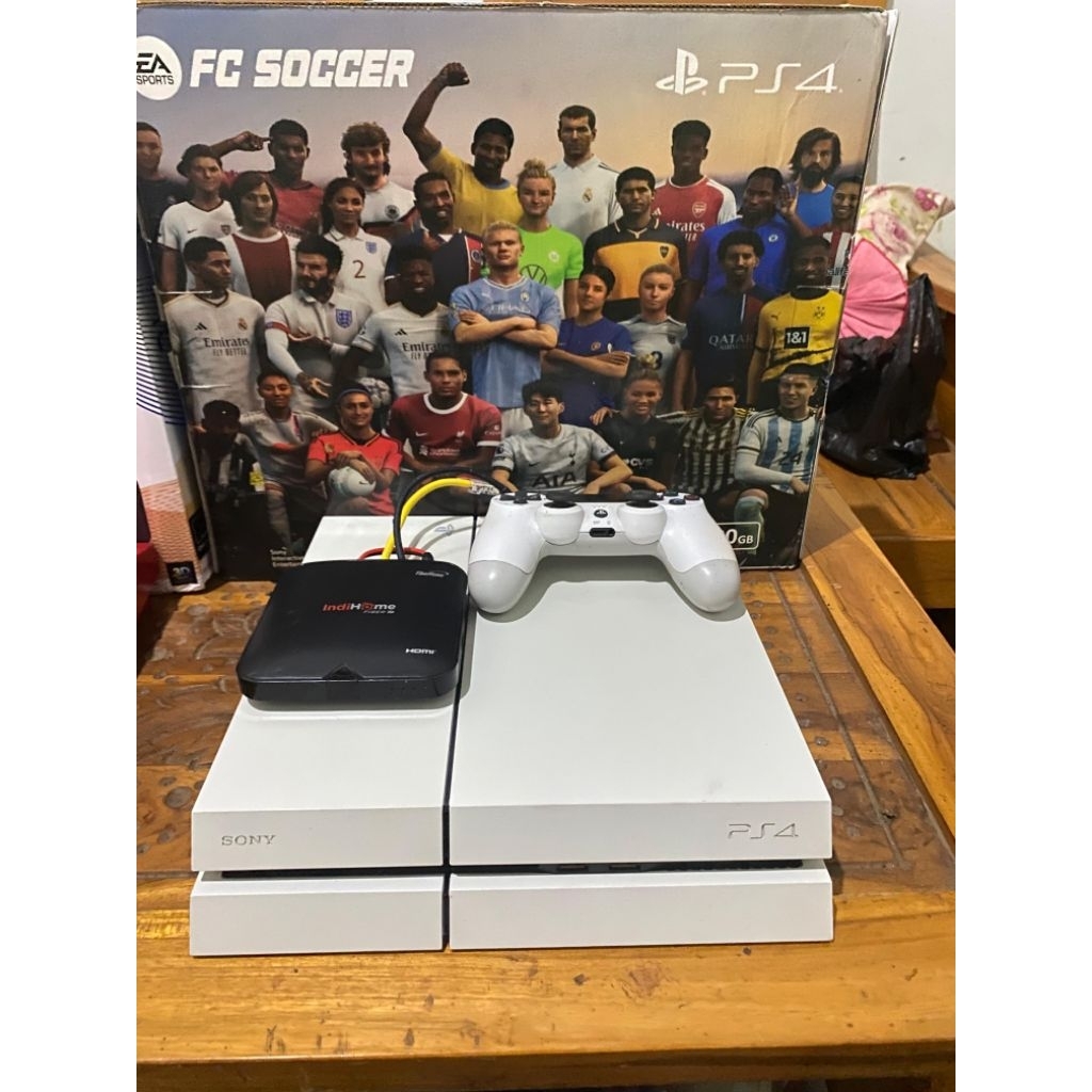 PS4 Fat Hen 12 500Gb Second Good Condition