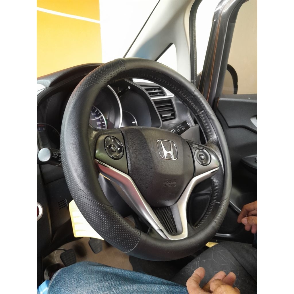 Cover Stir Mobil/Sarung Stir Mobil Honda Jazz RS/S GK5