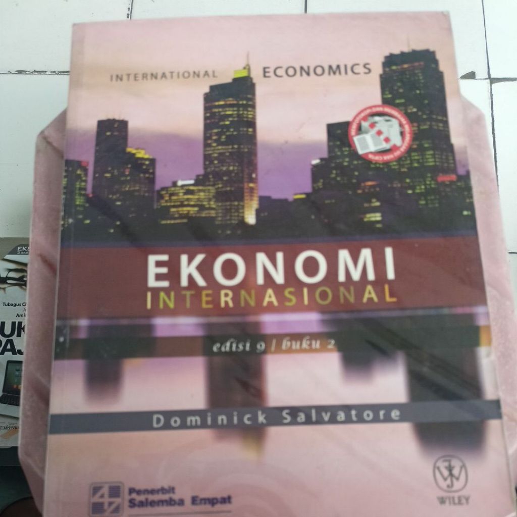 Ekonomi Internasional Dominick Salvatore