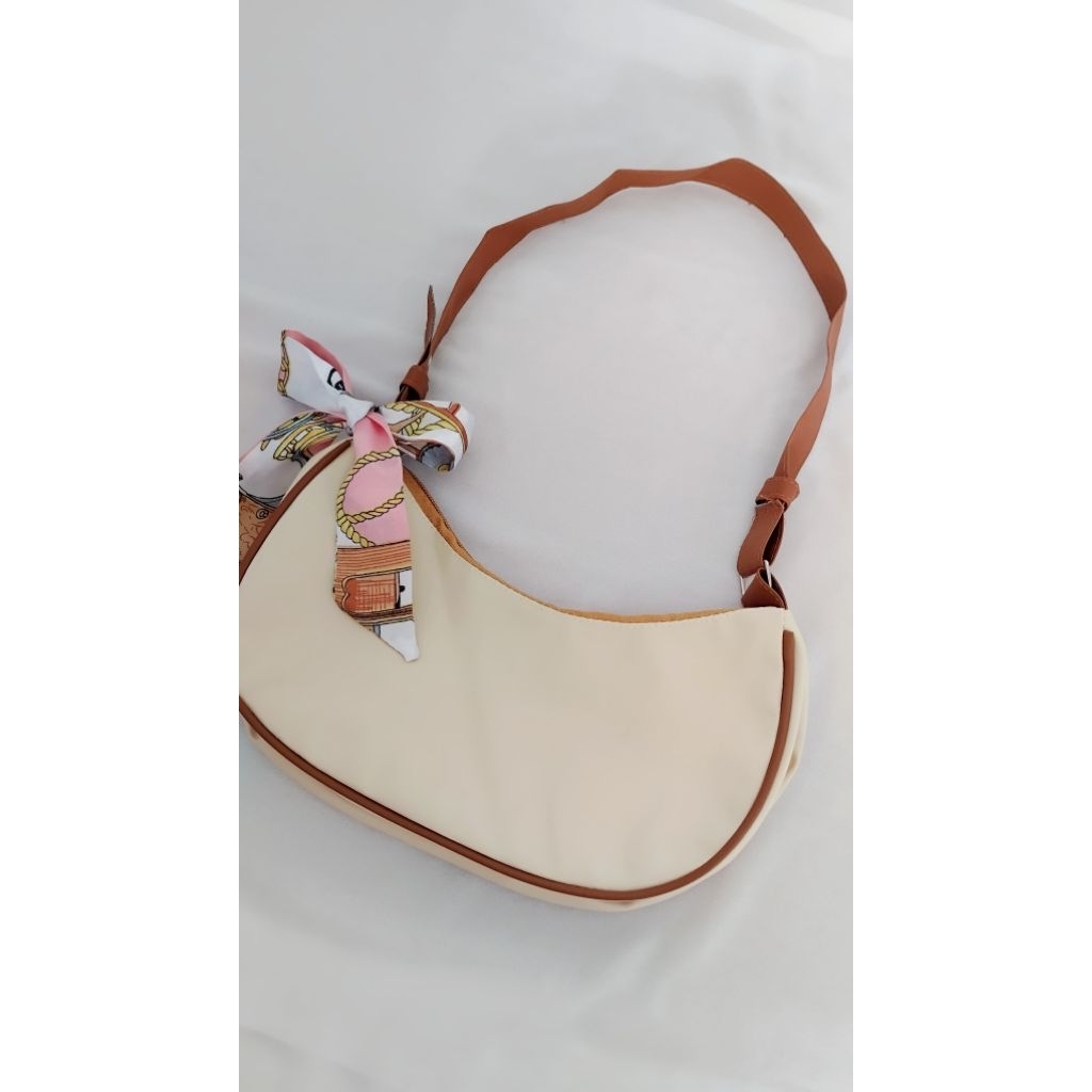 Tas Cewek Bahu Simpel Cream Tahan Air dan Tahan Lama Cantik