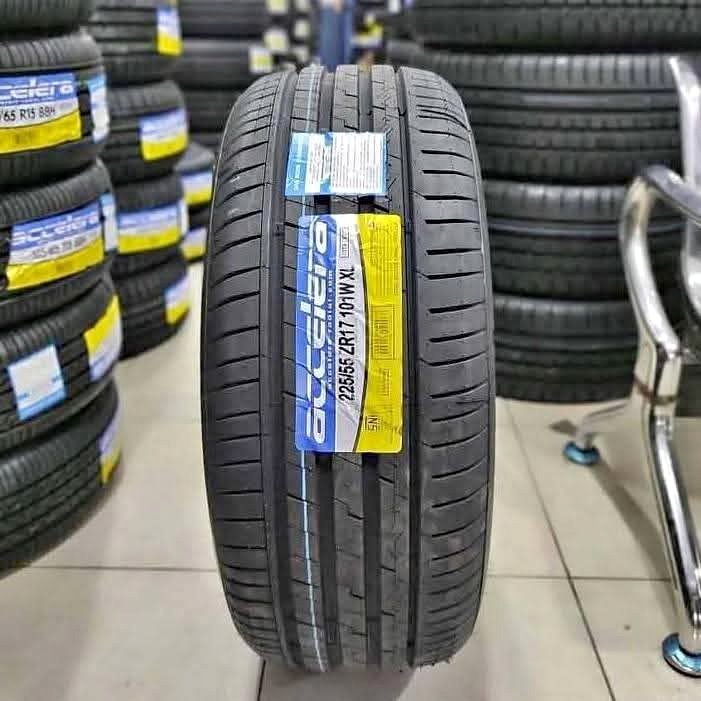 KEMBANGAN IOTA EVT TERBARU Ban Murah Tubles Mobil RUSH INOVA Ring 17 ACCELERA 225/55 R17