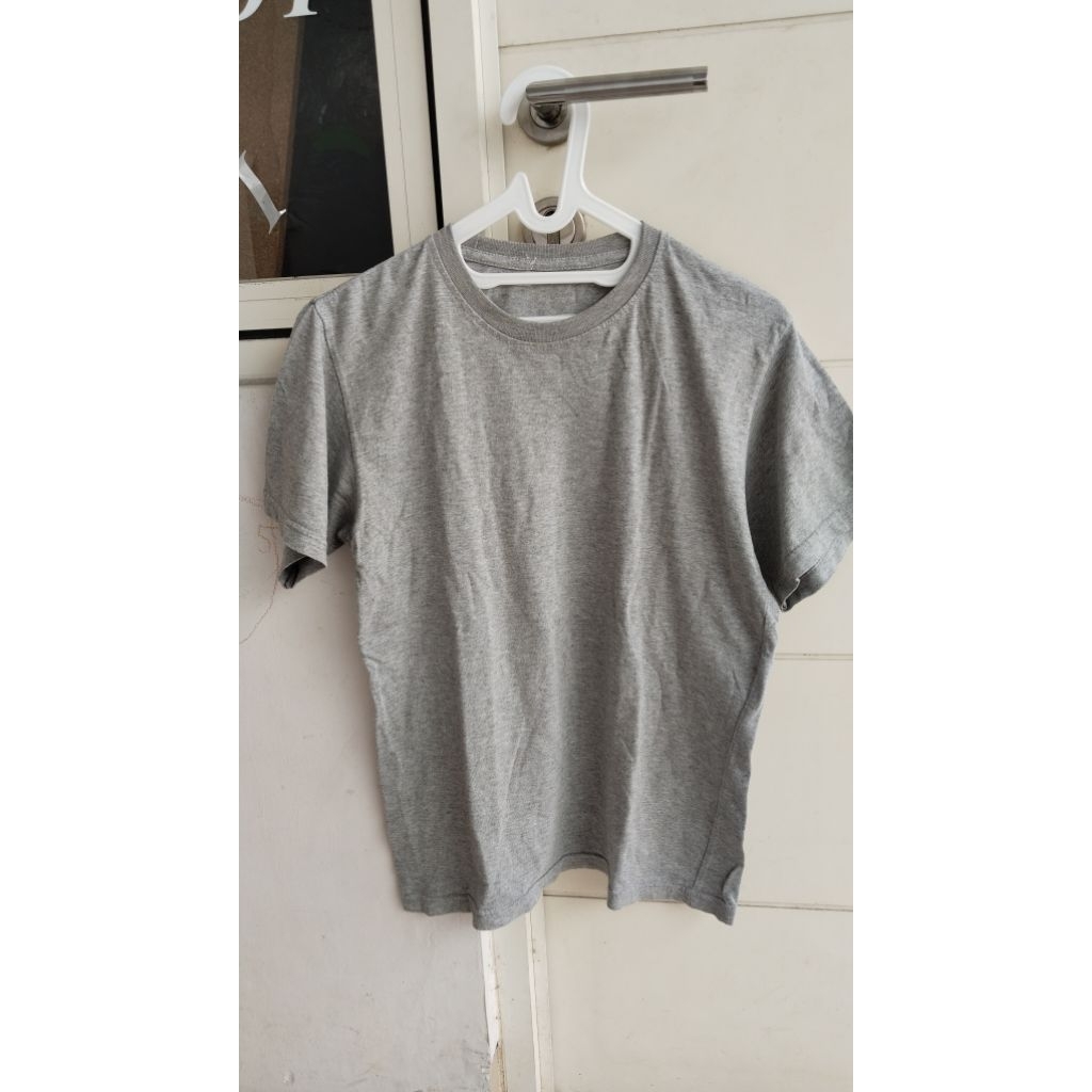 Kaos Pendek Pria Wanita Abu