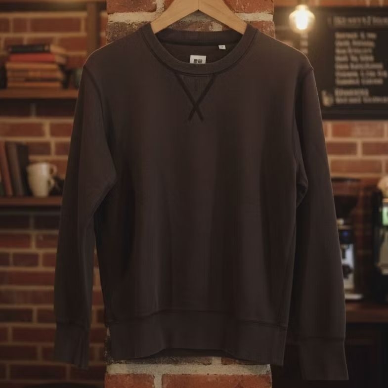 Uniqlo Crewneck Rare Dark Brown
