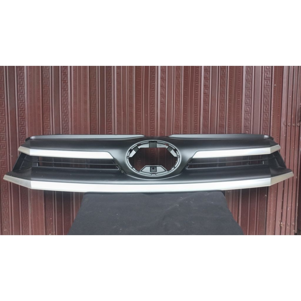 Grill Grile Gril Bumper Bemper Depan Toyota Innova Reborn 2016 2017 2018 original second