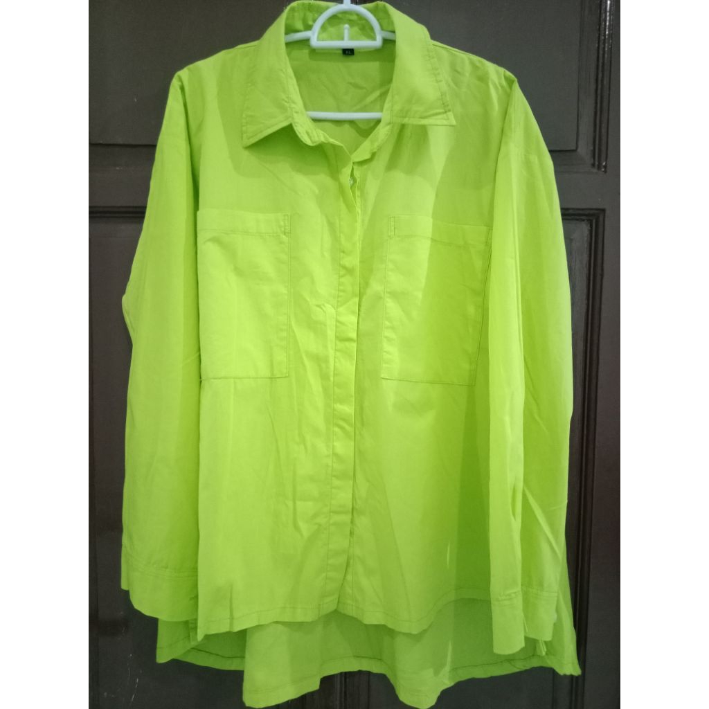 Preloved Atasan Wanita / Kemeja Lengan Panjang Hijau Neon / Neon Green NCT