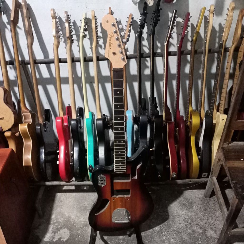 gitar jaguar kidal Kurt Cobain