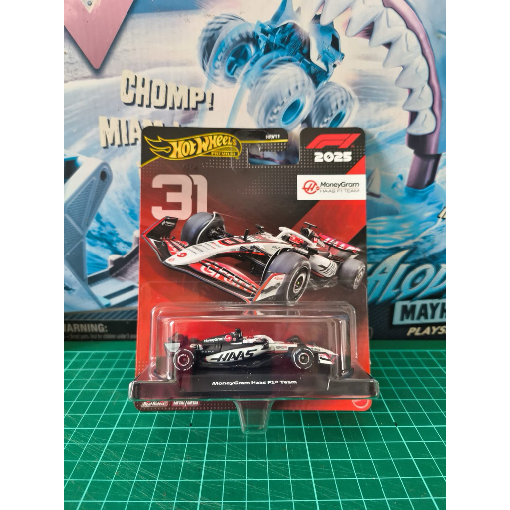Hot Wheels Premium MoneyGram Haas F1 Team 31