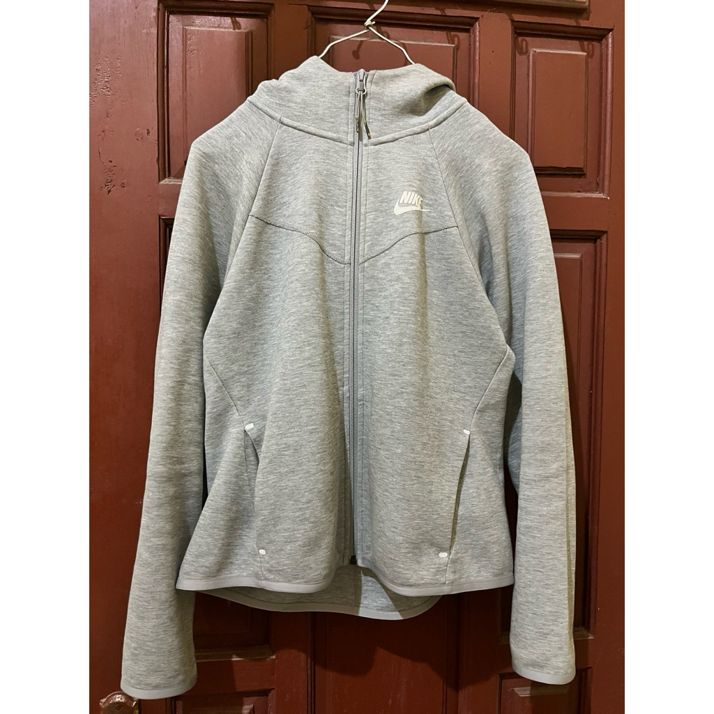 Nike Tech Fleece Grey Size S