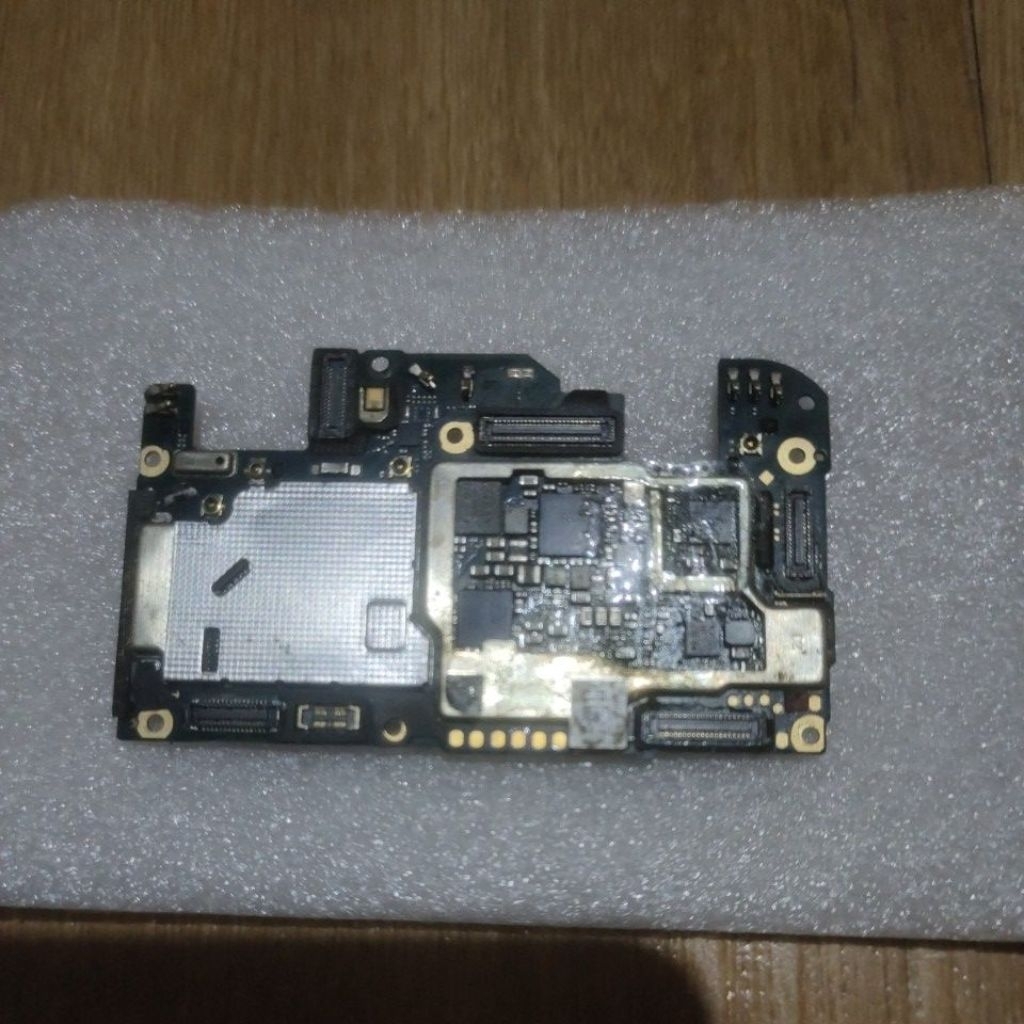 Mesin Oppo A57 2016 ram 3 32 hidup minus. baca deskripsi.