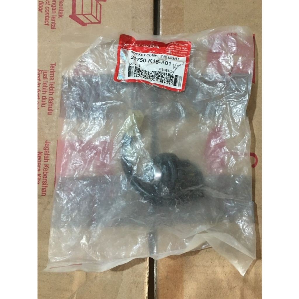 SOCKET / SOKET LAMPU BELAKANG MOTOR AHM HGP HONDA 33750-K16-A01 SCOOPY