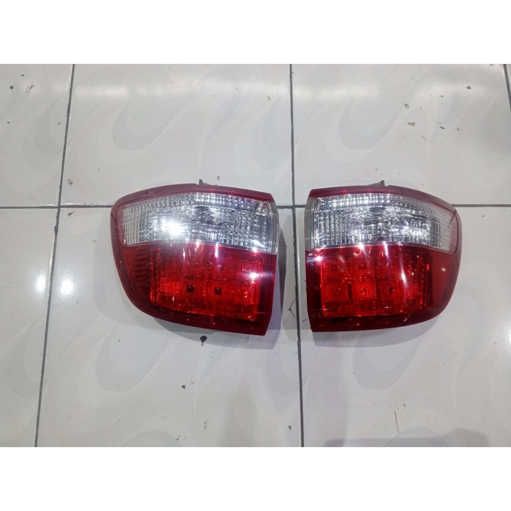 stoplamp lampu belakang Toyota Fortuner 2009-2013 original. stoplamp Fortuner original