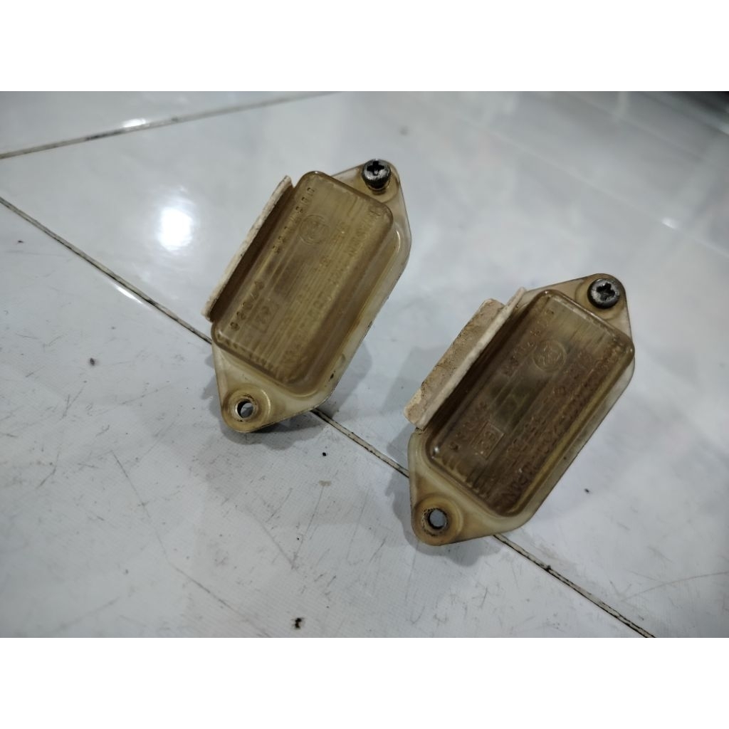 lampu plat nomor Mitsubishi Eterna