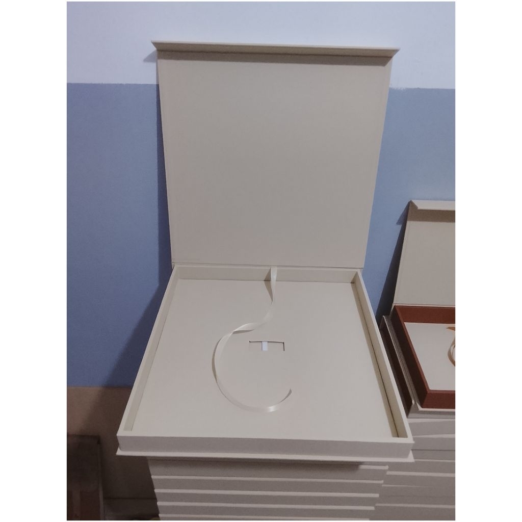 Box album Magnetik jumbo 37x37//pakai magnet