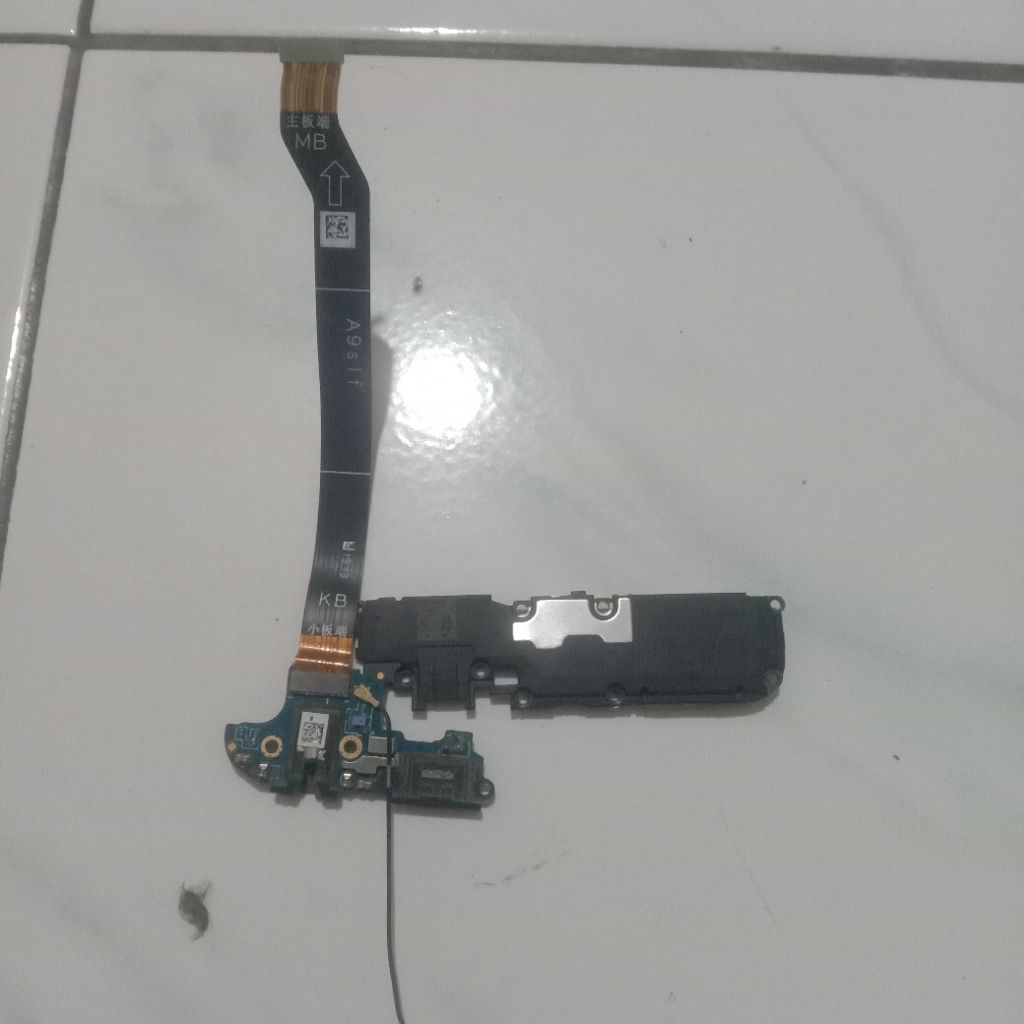 flexible charger papan charger buzzer realme 3