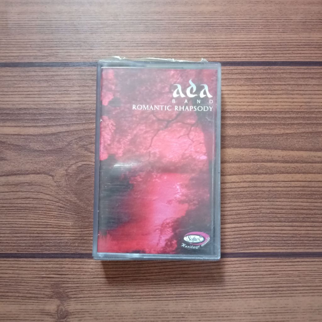 Kaset ADA BAND Romantic Rhapsody