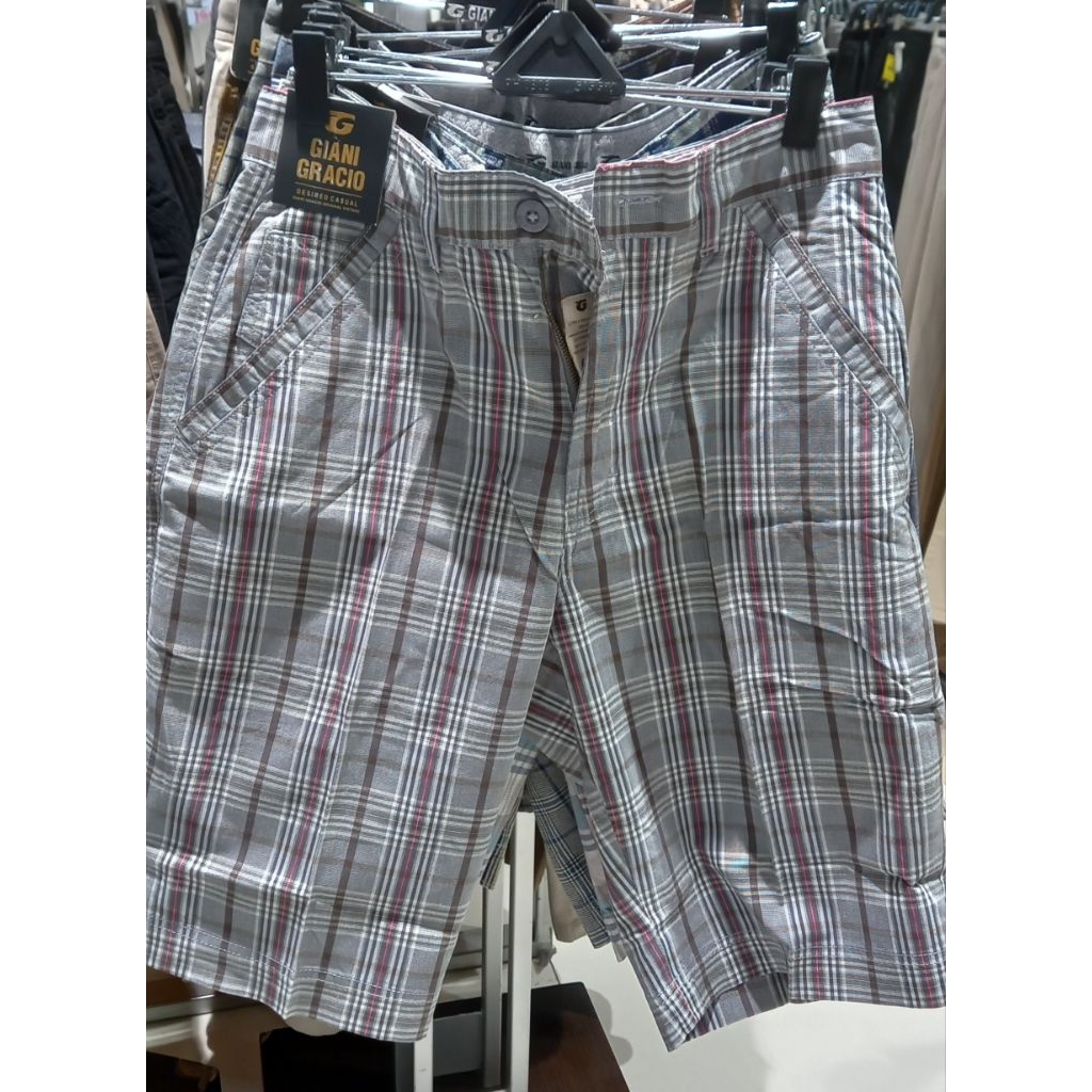 celana pendek giani gracio//shortpant giani gracio 100%