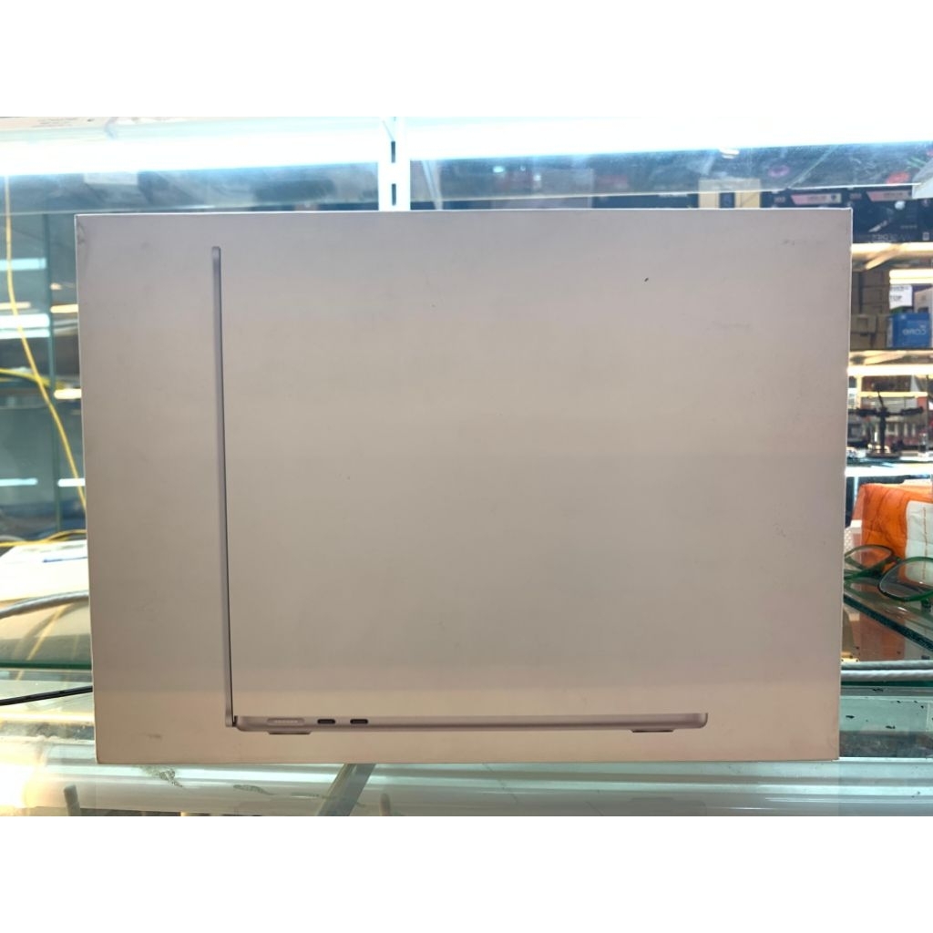 LAPTOP MACBOOK AIR 13INCI M3 APPLE BARU