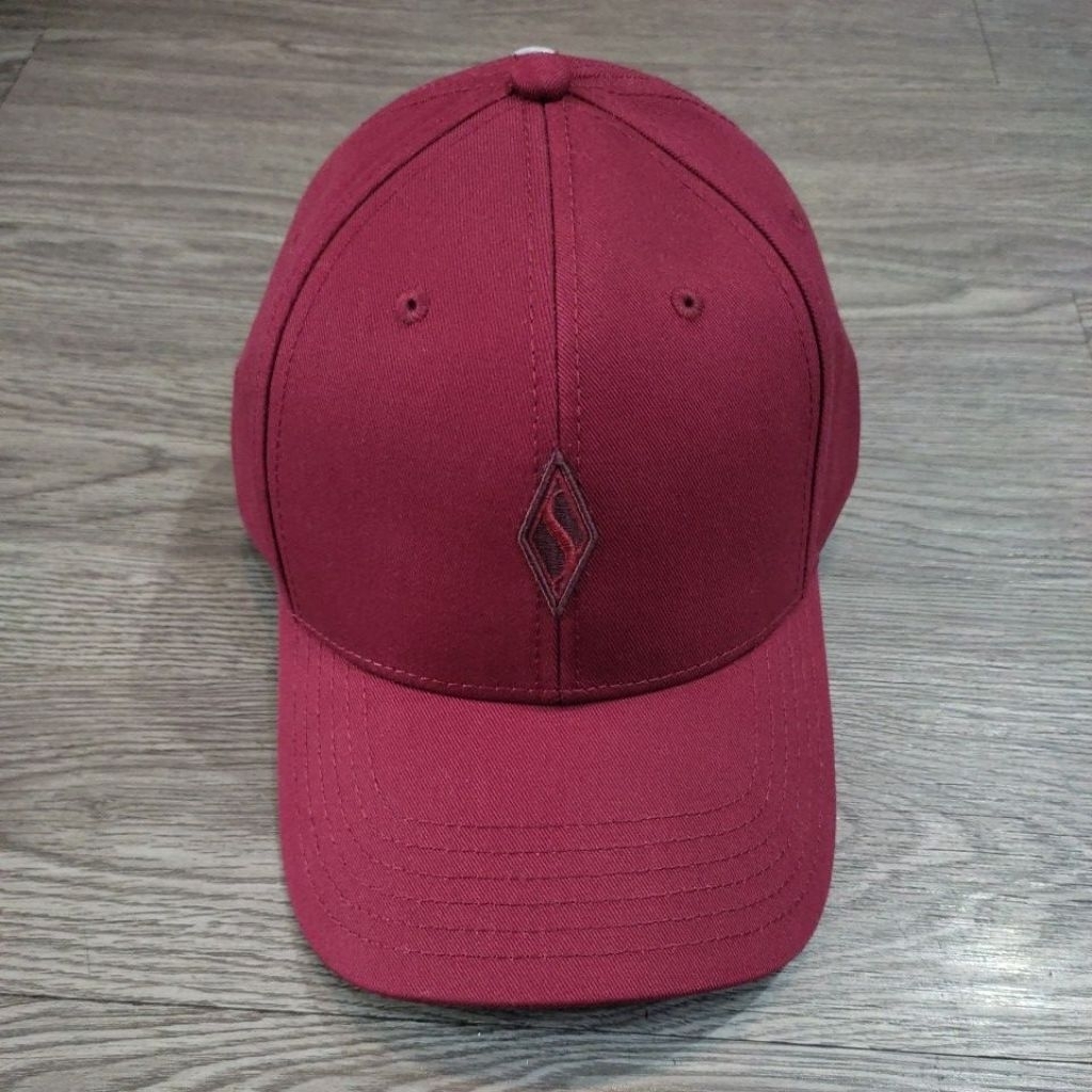 Topi S Men Diamond Cap Red