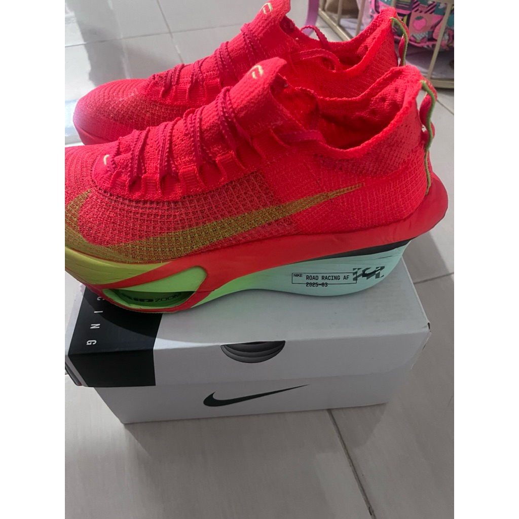 Alphafly next %3 crimson red