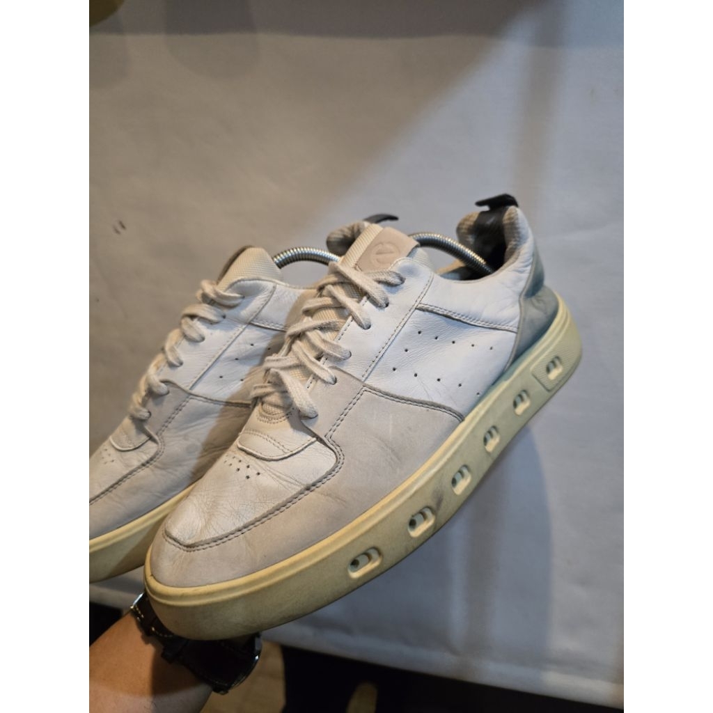 ECCO SOFT 7 GORETEX LEATHER SORROUND SIZE 43