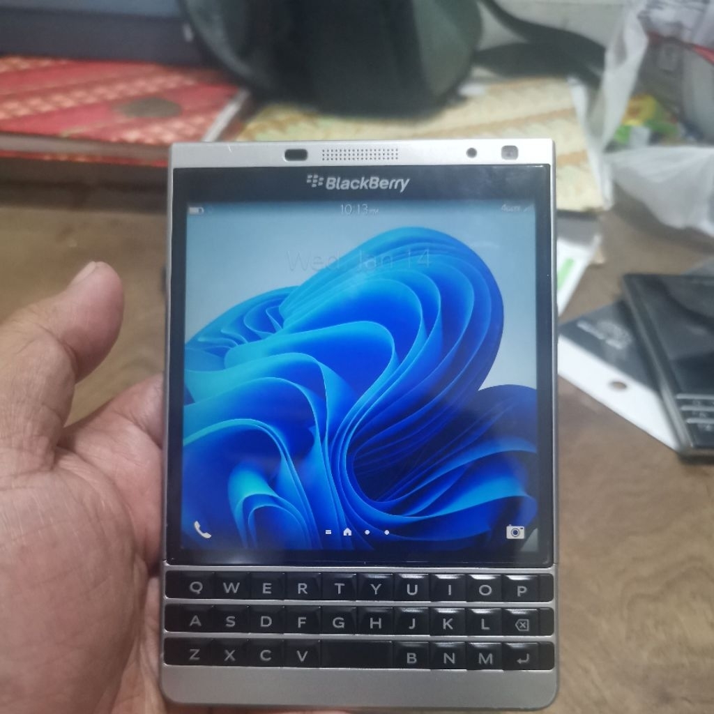Blackberry Passport Silver Edition