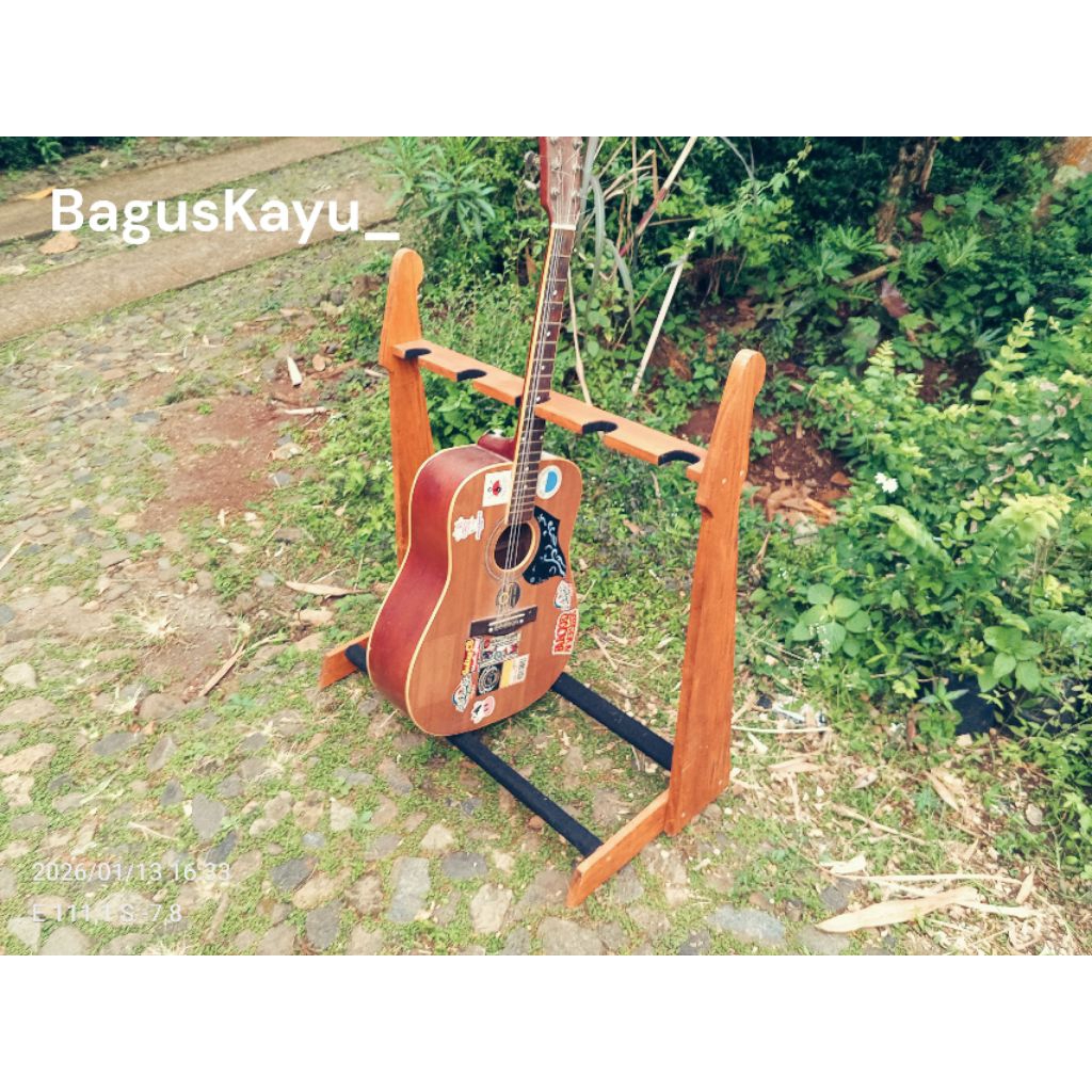 rak gitar kayu - stand gitar - rak gitar - stand gitar kayu aesthetic - rak kayu