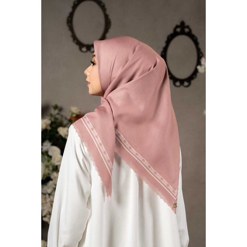 Klamby - Monogram Daily Scarf