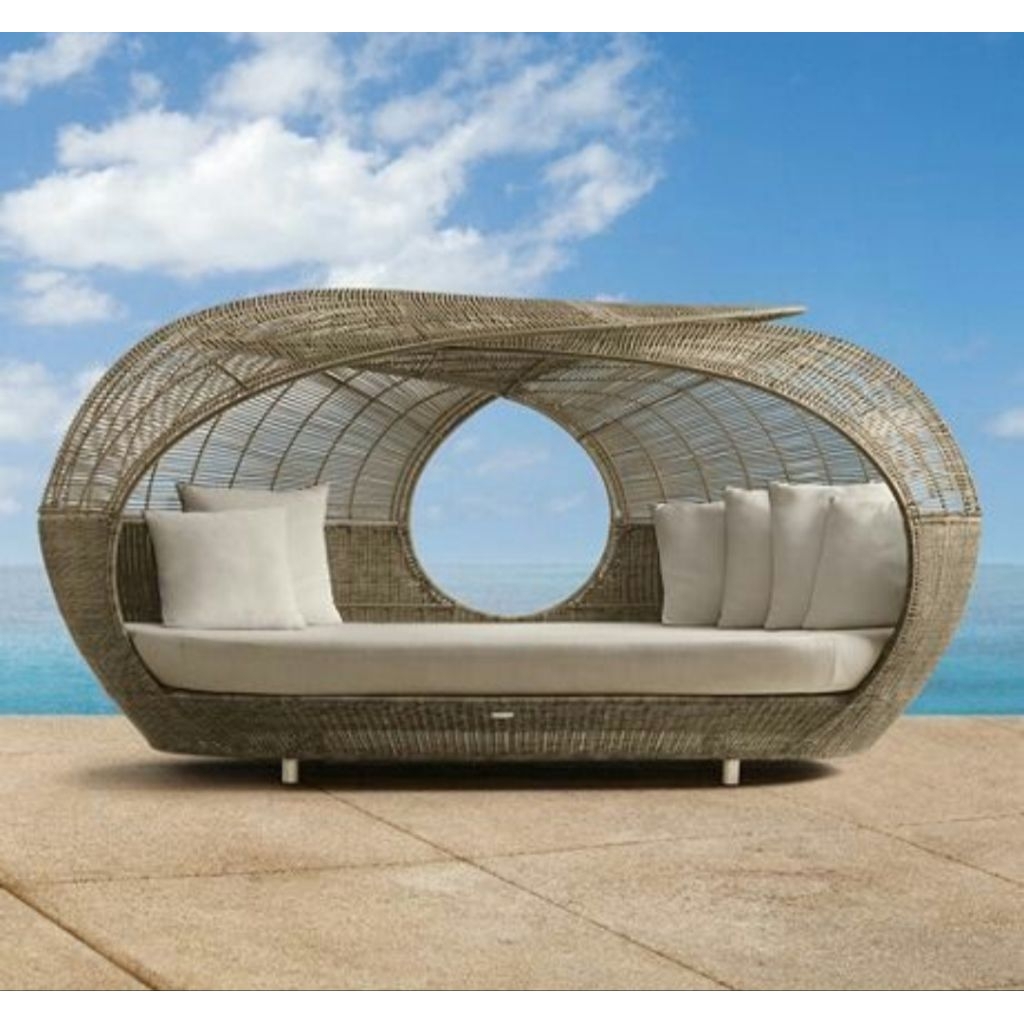 Daybed rotan sintetis outdoor modern gazebo mewah terbaik
