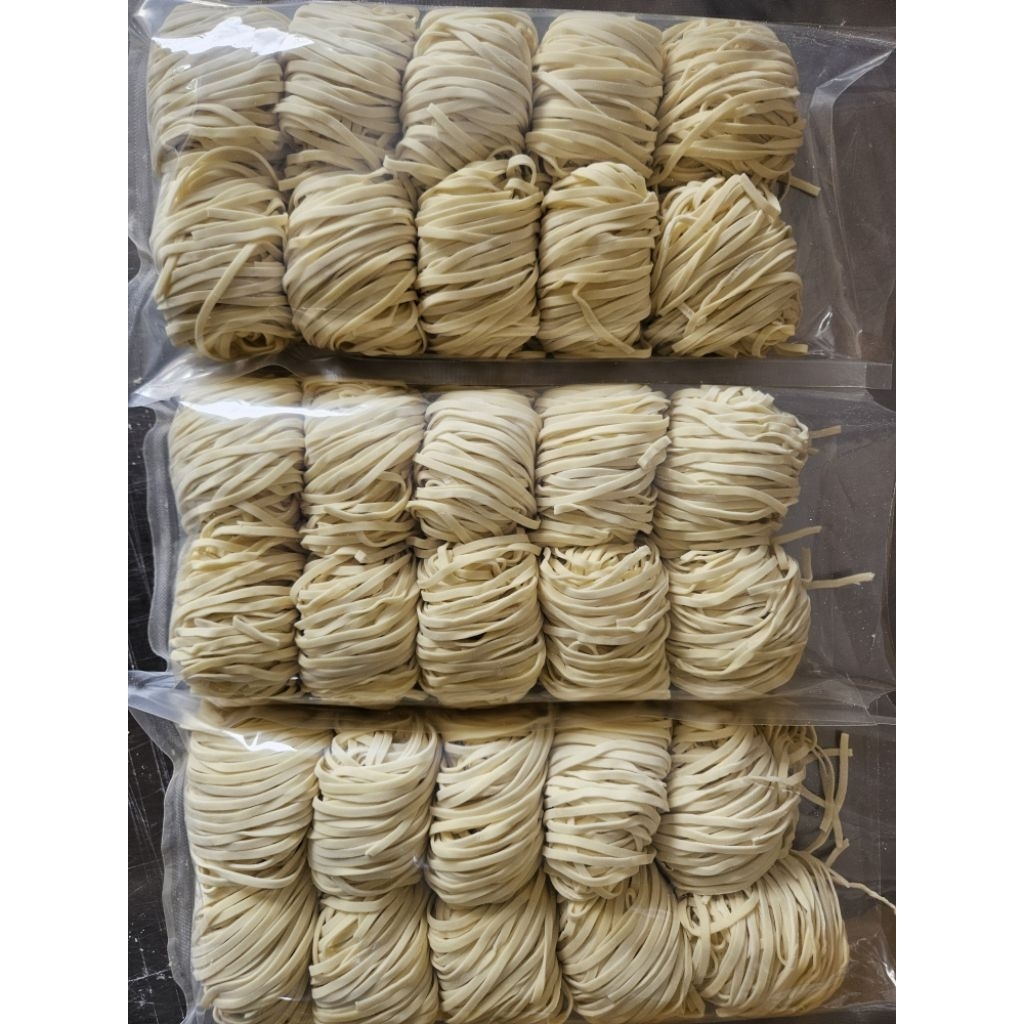 MIE GEPENG PIPIH BASAH MENTAH / MIE AYAM / MIE PANGSIT / MIE PEDAS