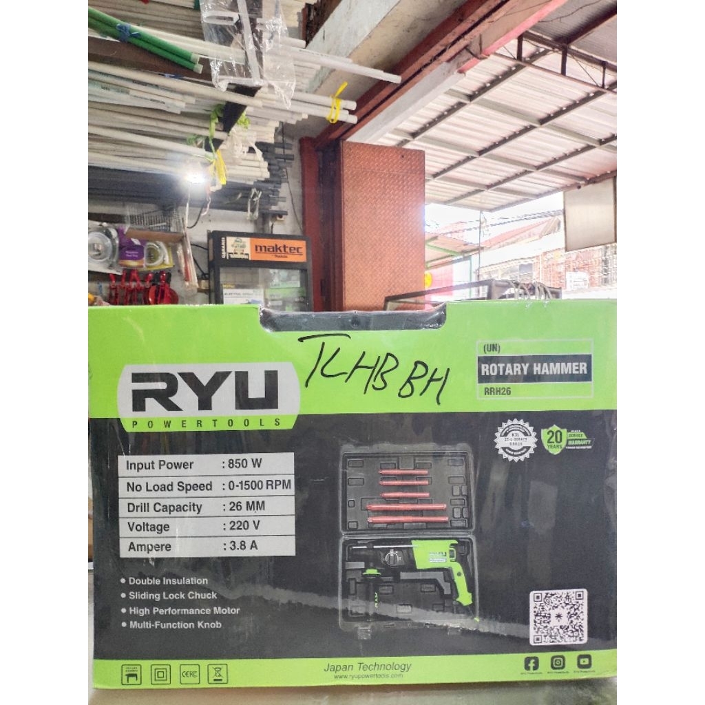 RYU ROTARY DEMOLITION HAMMER DRILL RRH26MM MEREK RYU