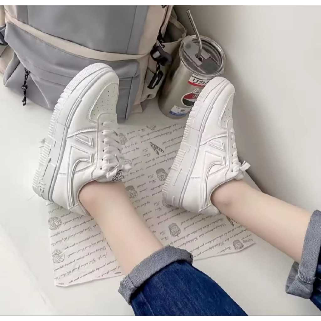 Sepatu Sneakers Wanita Korea Import Putih Polos Airy