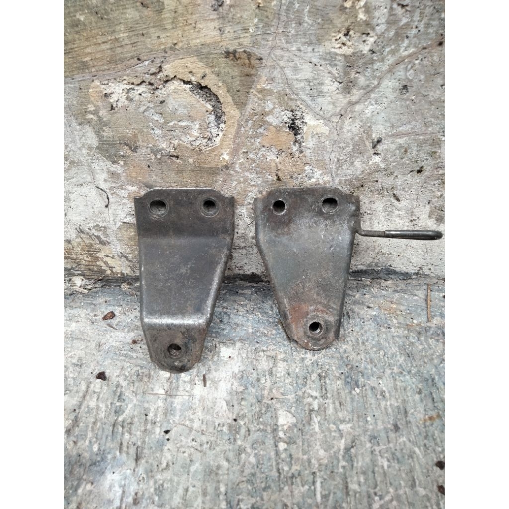 Breket Pangkon Dudukan Sayap Kawasaki Kaze Original