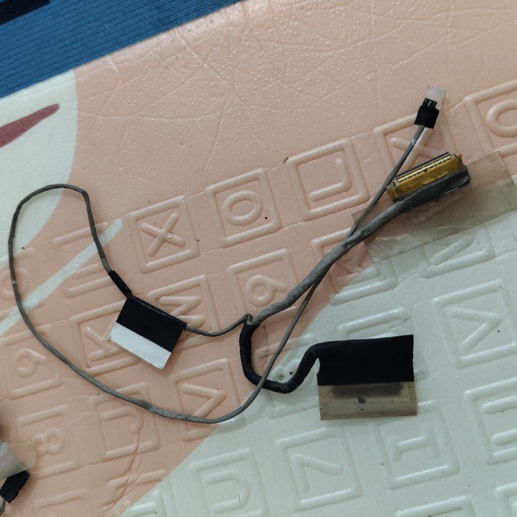 fleksibel flexsibel lcd laptop ACER V5-132