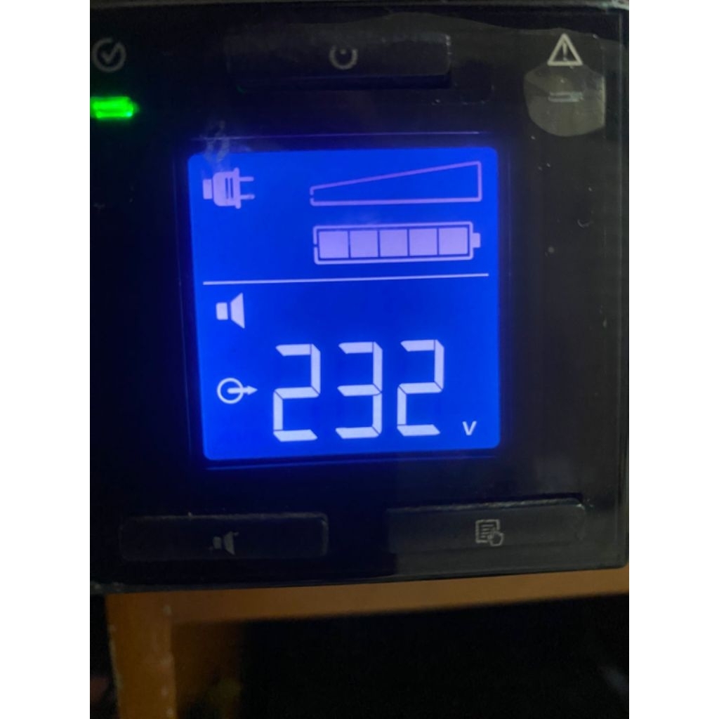 UPS apc smc2000i-2U 2000va