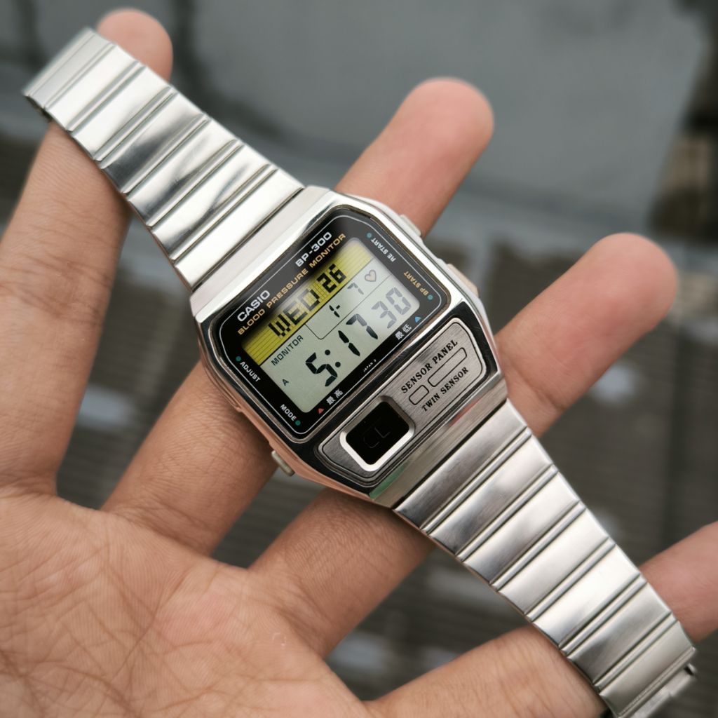 CASIO BP 300 BLOOD PRESSURE VINTAGE JAPAN 1994( very rare )