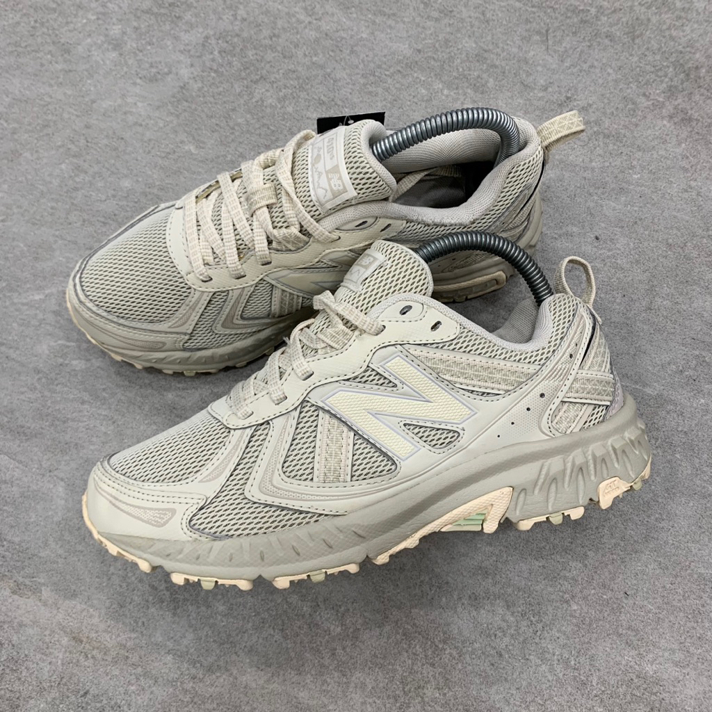 New Balance 410v5 Beige