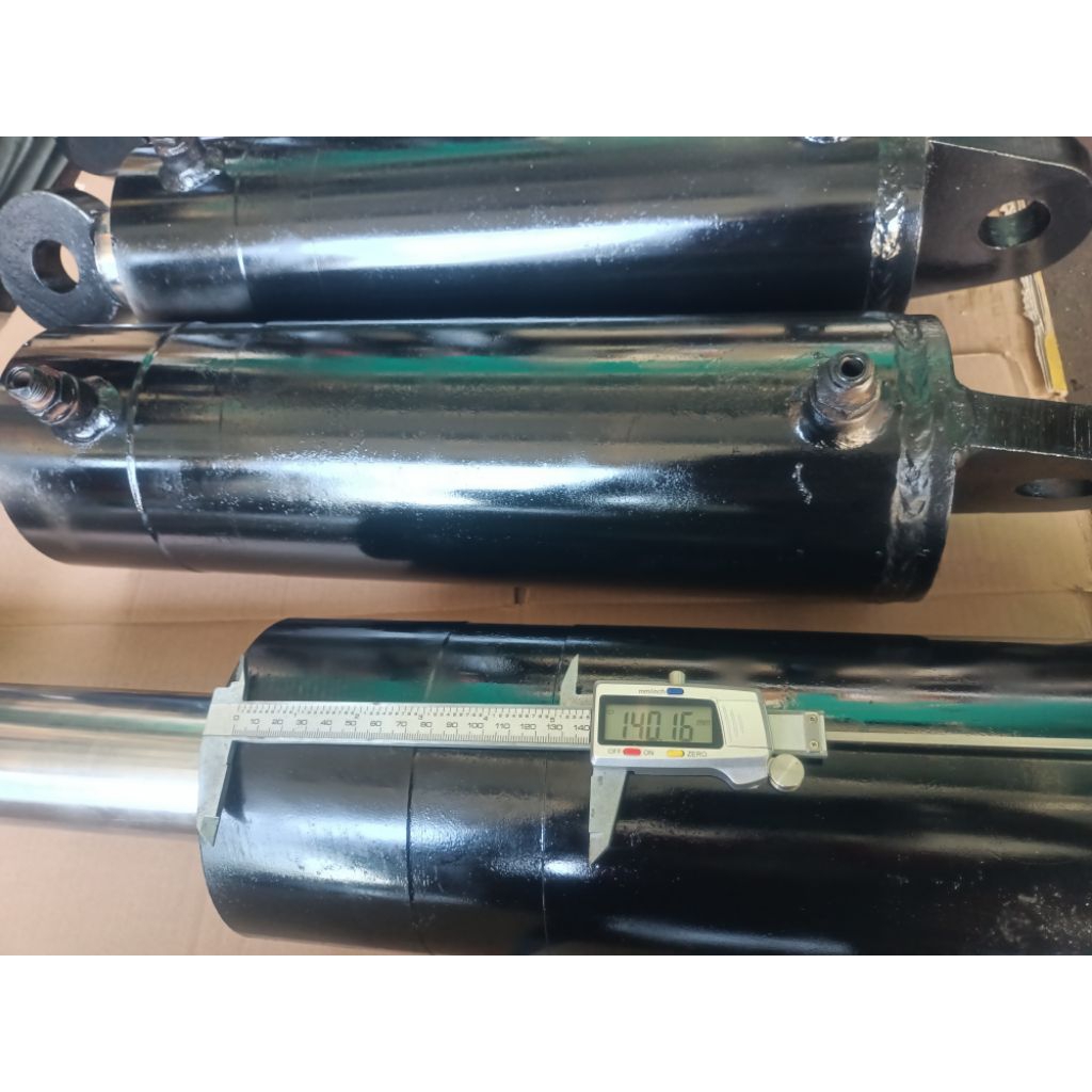 silinder hidrolik/Jack hidrolik ukuran 70cm bekas siap pakai