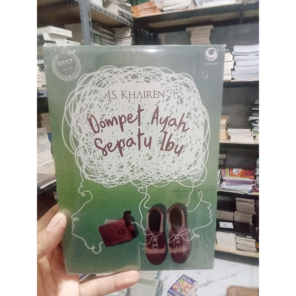 novel DOMPET ayah sepatu ibu