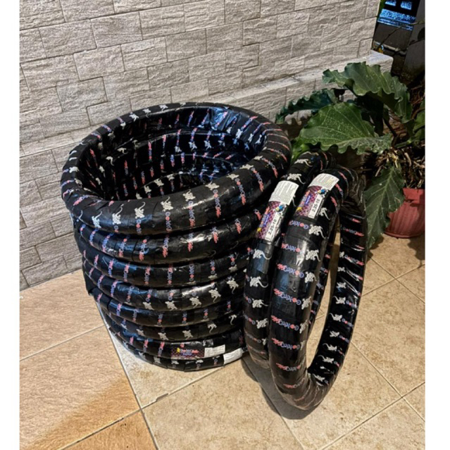 BAN VEE RUBBER GEKKO (UK 18/2.25)