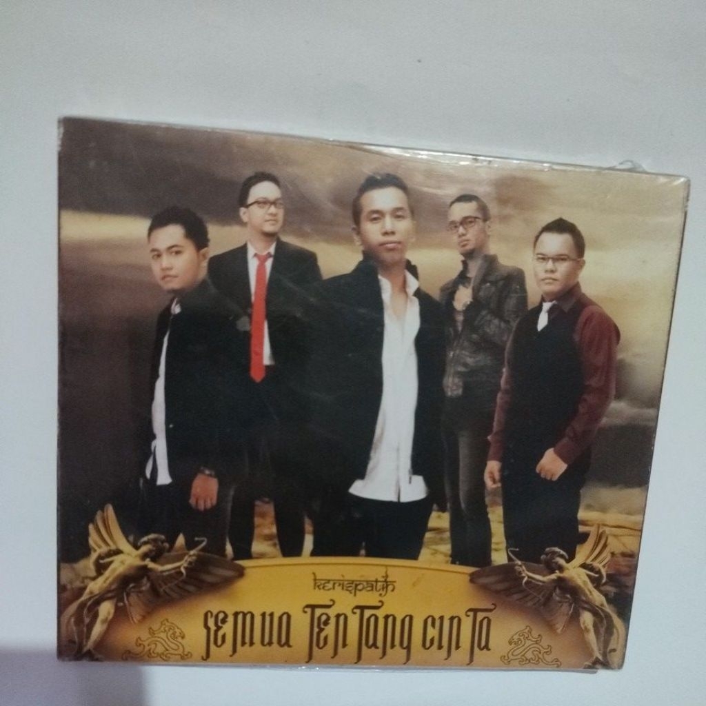 CD KERISPATIH SEMUA TENTANG CINTA