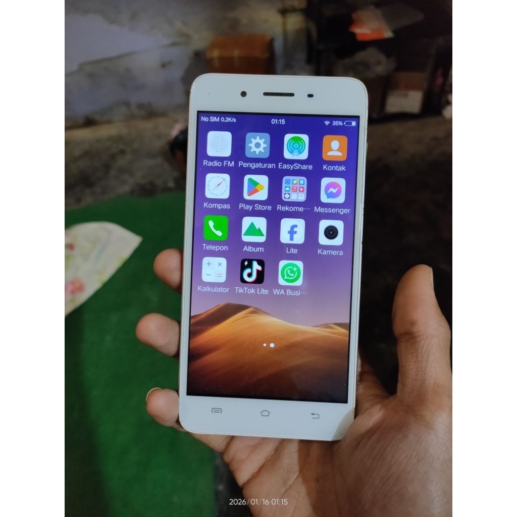 VIVO Y55A RAM 3/32GB - Desain Elegan Gold, Kamera 16 MP, Baterai 2930 mAh Second