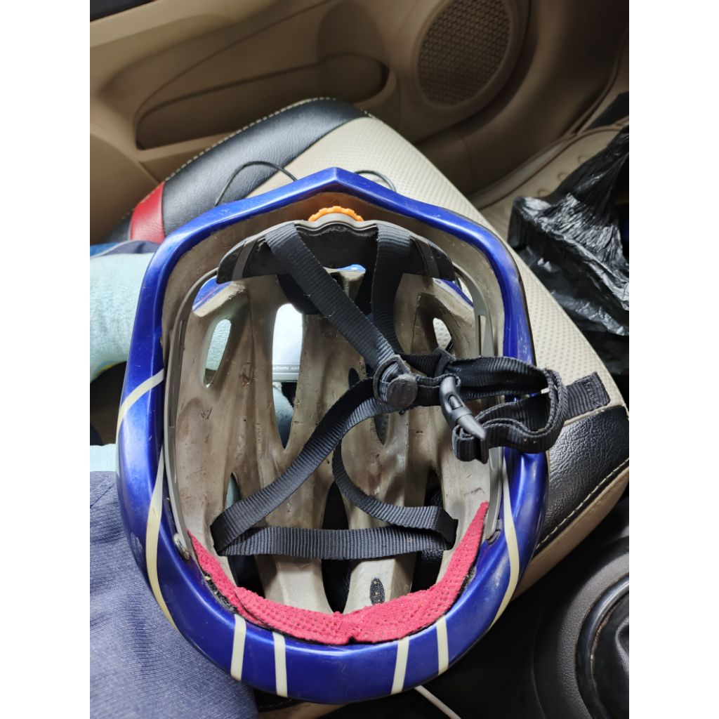 helm sepeda united second