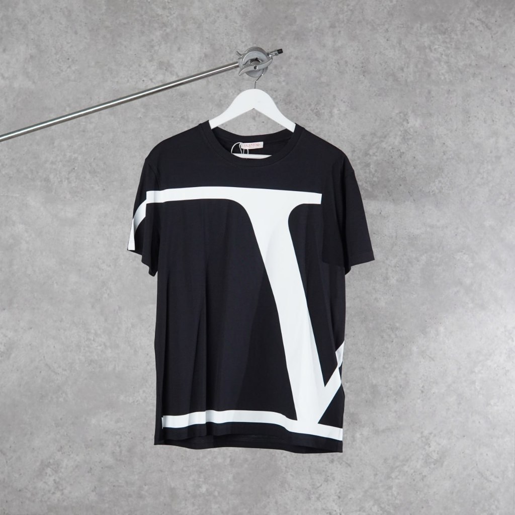 Kaos VLTN BIG V LOGO SHITE BLACK TSHIRT 100% ORIGINAL