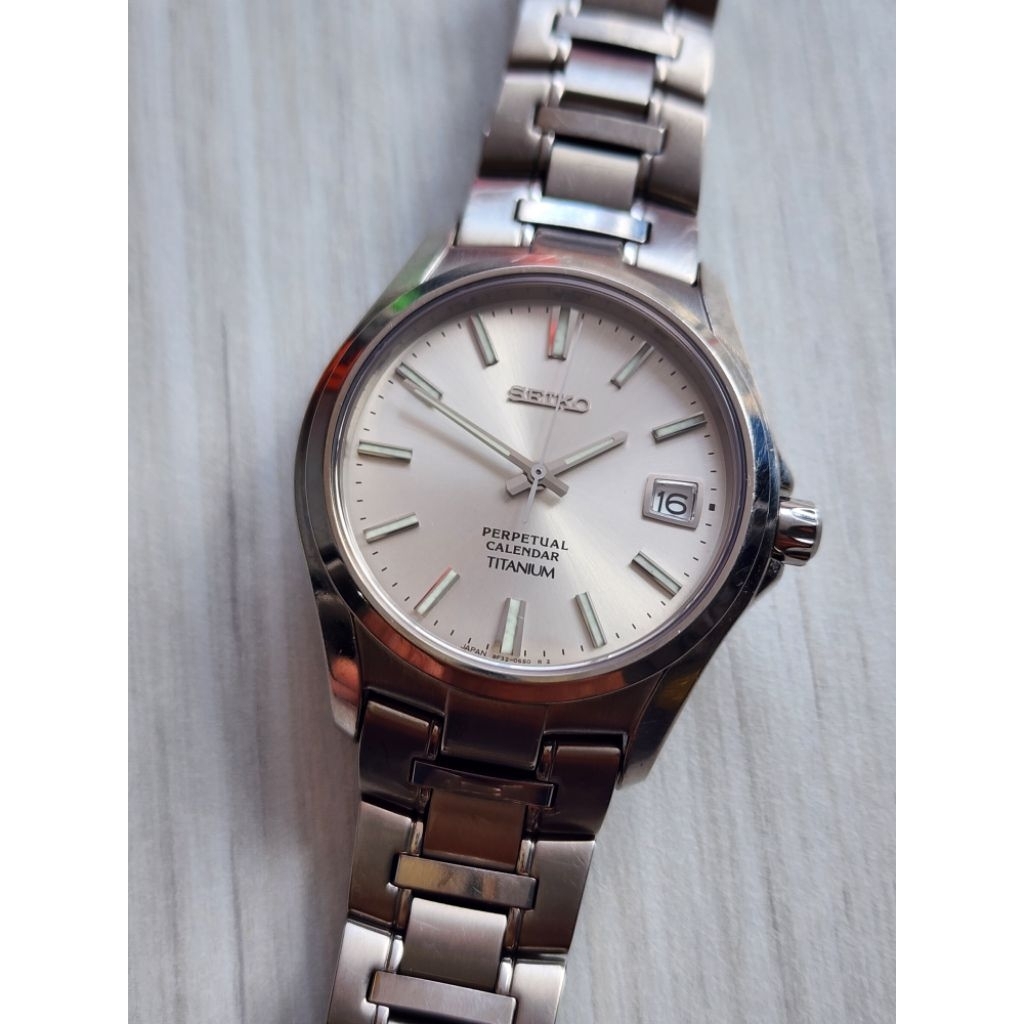 Seiko Perpetual Calendar Titanium Silver Dial 8F32-0400 Made In Japan RARE