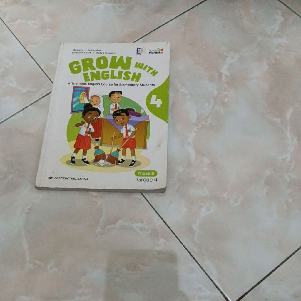 Buku original,buku pelajaran bahasa inggris SD kelas 4 penerbit erlangga kurikulum merdeka
