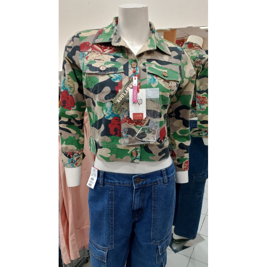 Jaket wanita cropty AKO Jeans
